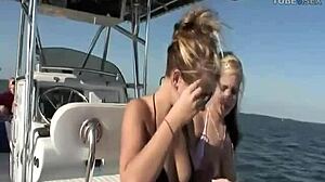 Nevaljala vožnja brodom sa seksi mladom tinejdžerkom koja žudi za facijalom i kremom