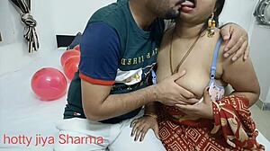 インドの義母と息子のホットなセックス