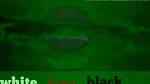 Gesichtsbesamung: Dharla 666 schluckt eine Ladung schwarzen Spermas