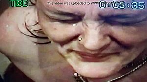 Amateur-Schlampe Rita wird in Hardcore-Video mit Sperma und Pisse bedeckt