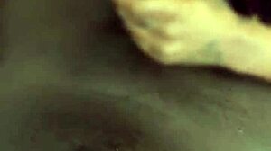 Video POV Dzaddylongstrokes menunjukkan kemahiran oral yang intens